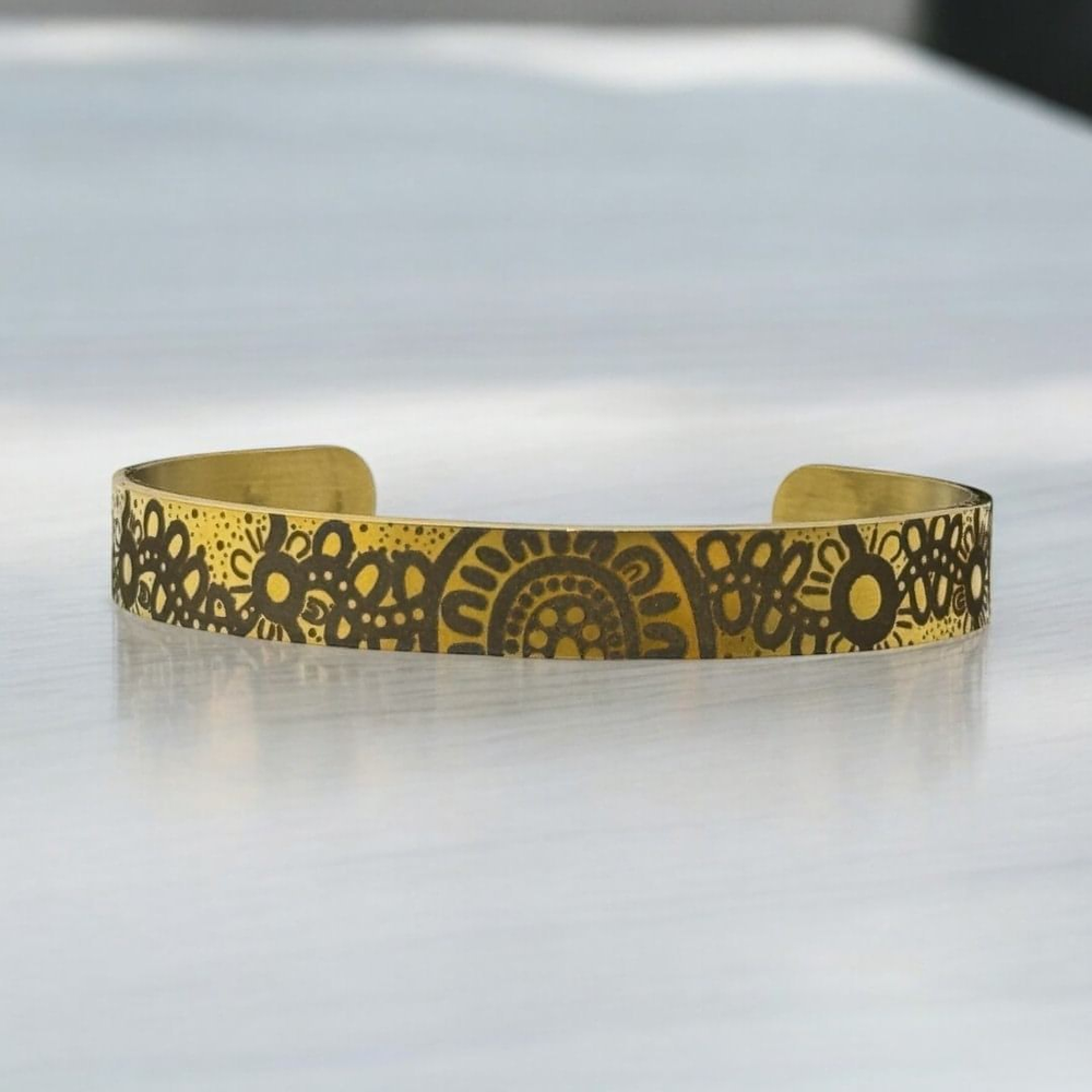 NEW Gold Connection Bangle