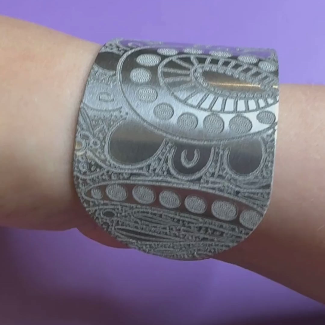 
                  
                    Load and play video in Gallery viewer, NEW Women Gathering Bush Medicine Bangle
                  
                